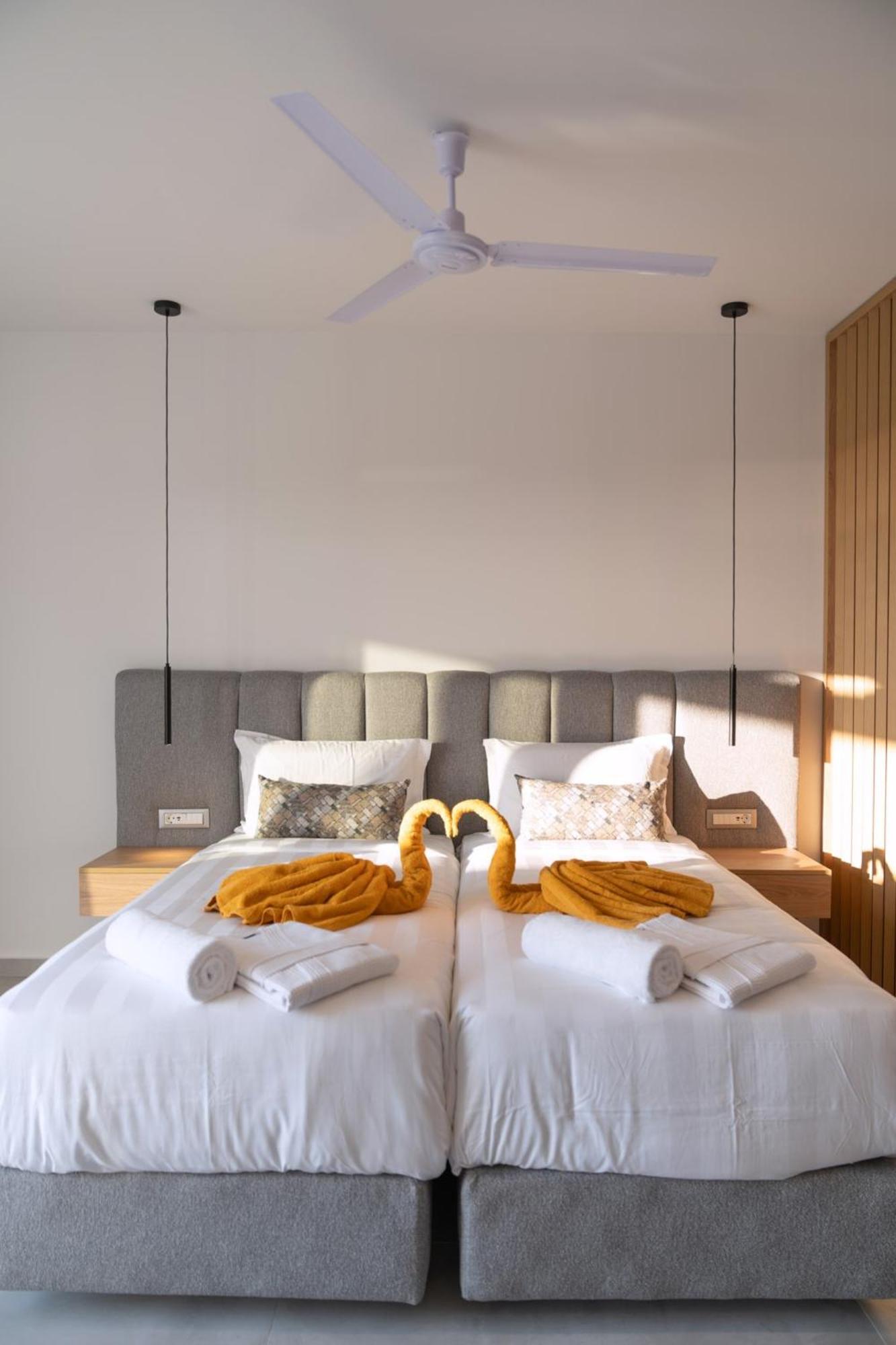 Thimios Suites Adults Only อาคาราวี ภายนอก รูปภาพ