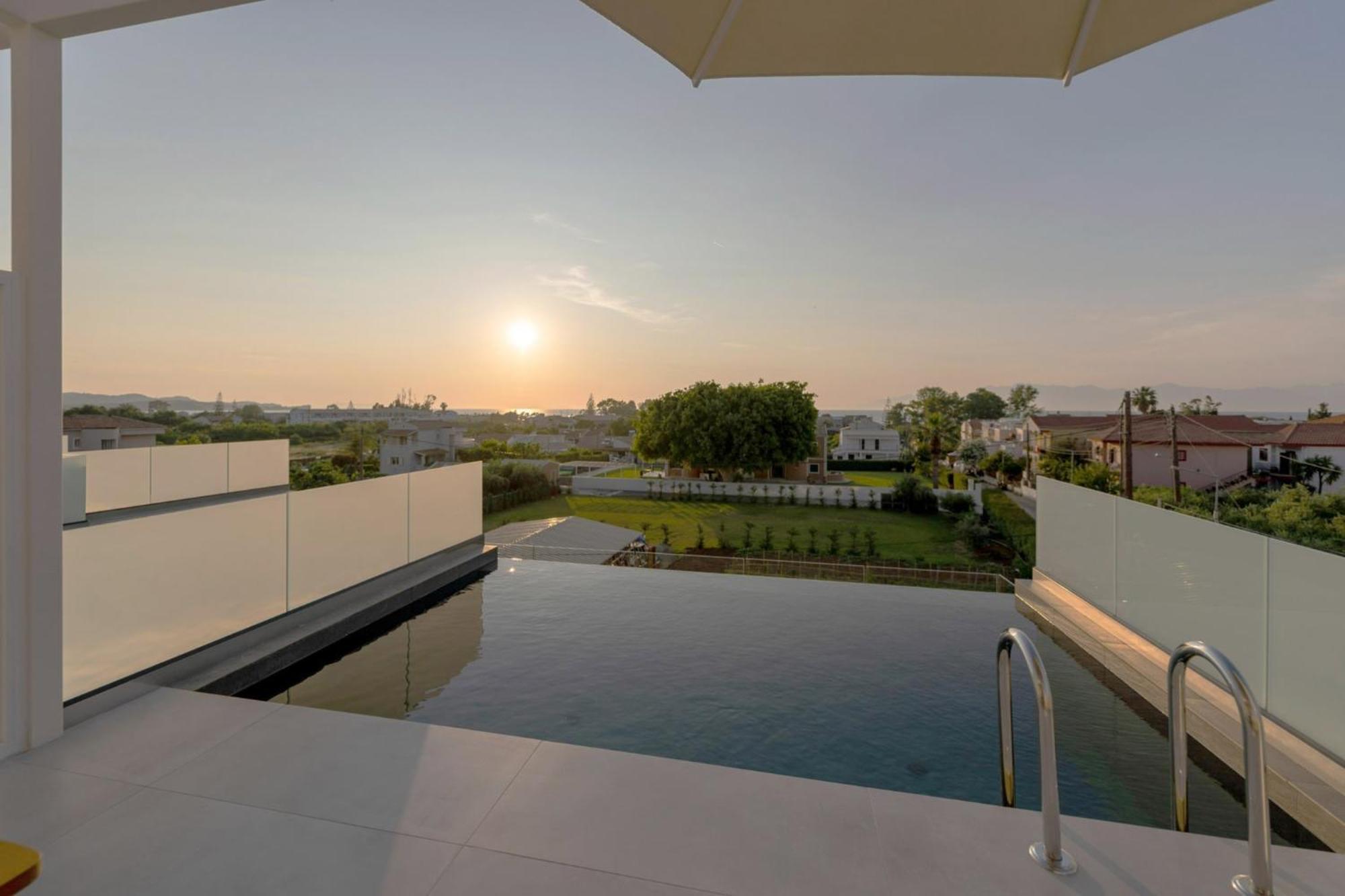 Thimios Suites Adults Only อาคาราวี ภายนอก รูปภาพ