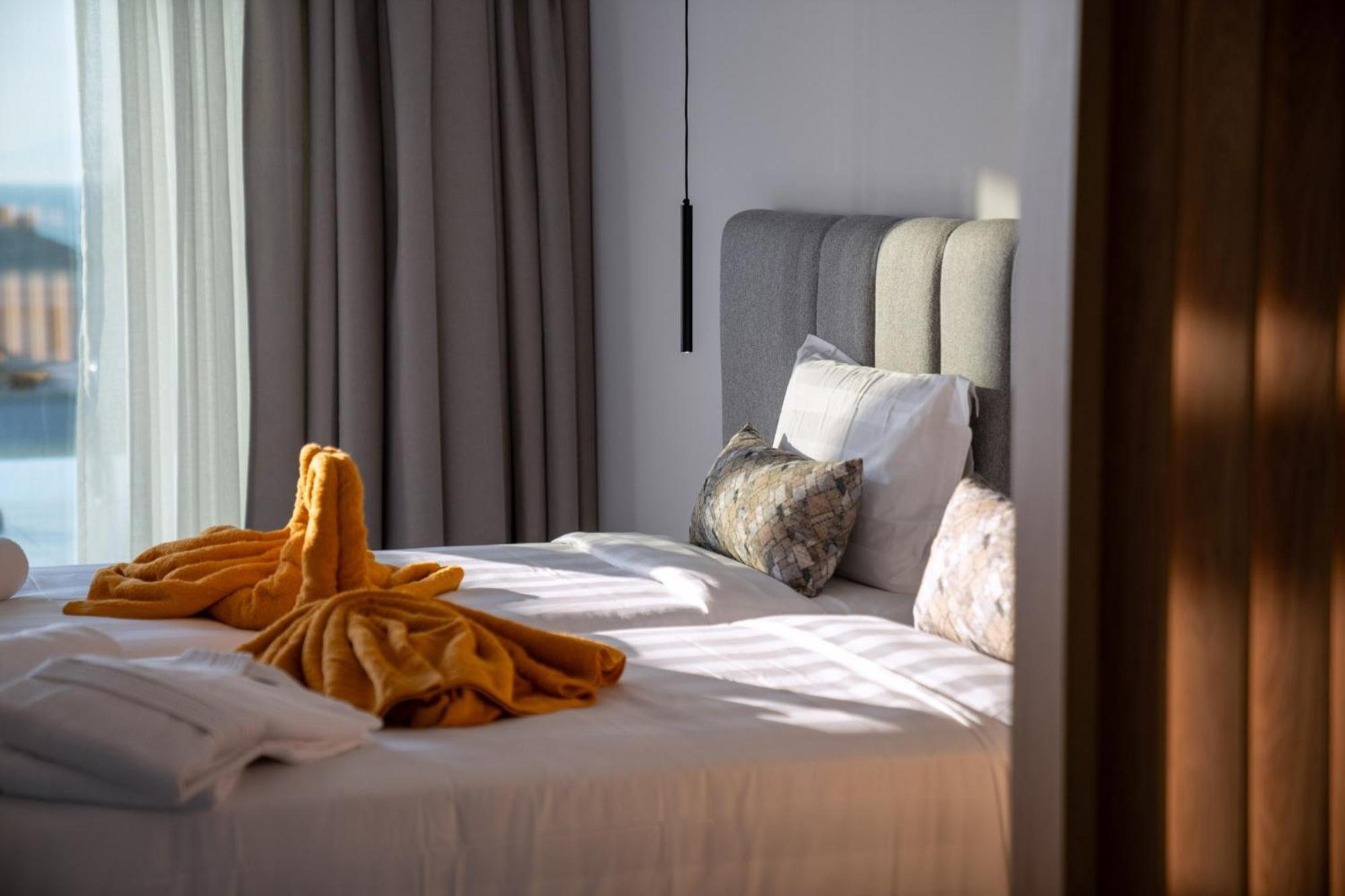 Thimios Suites Adults Only อาคาราวี ภายนอก รูปภาพ