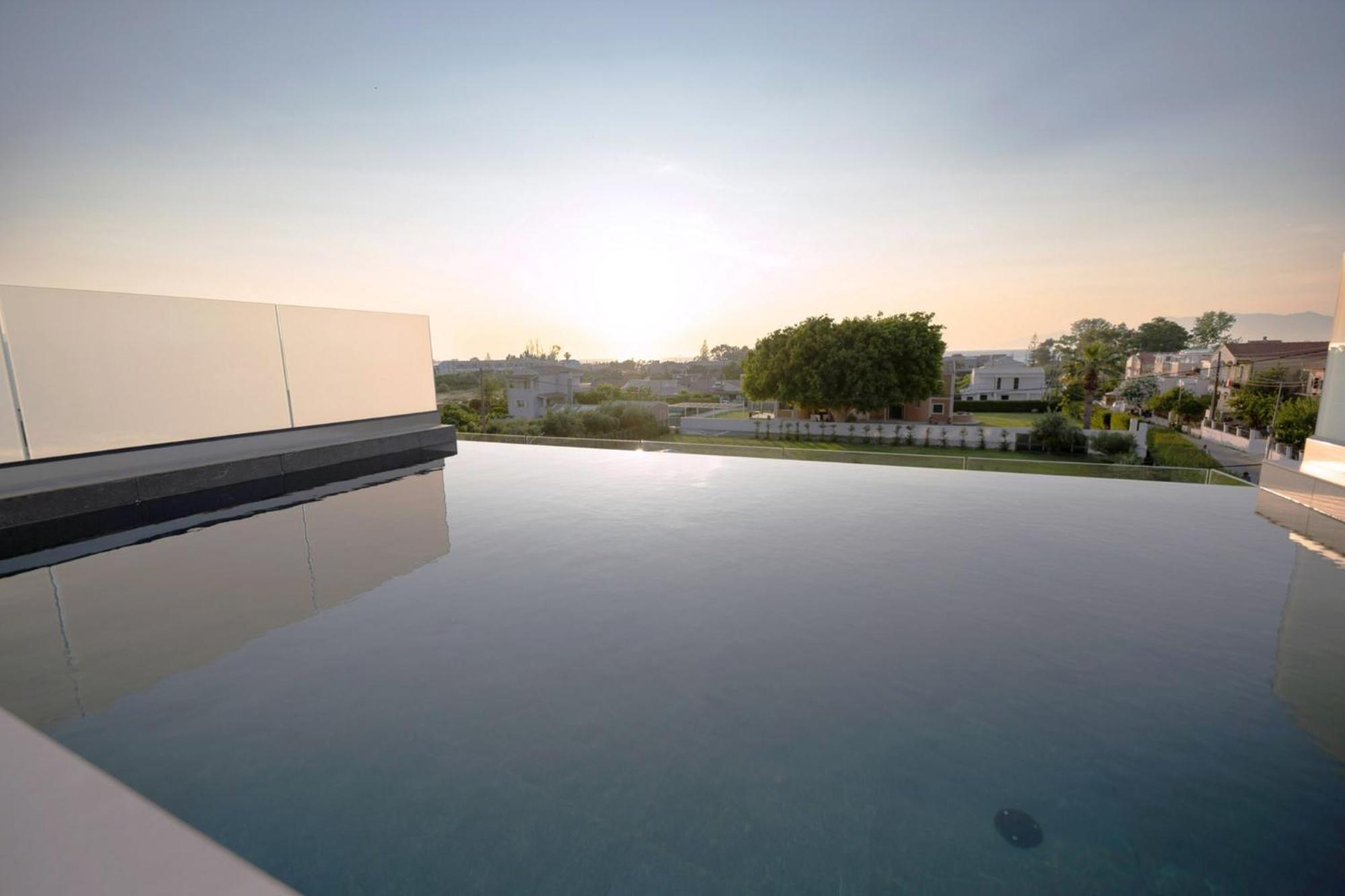 Thimios Suites Adults Only อาคาราวี ภายนอก รูปภาพ