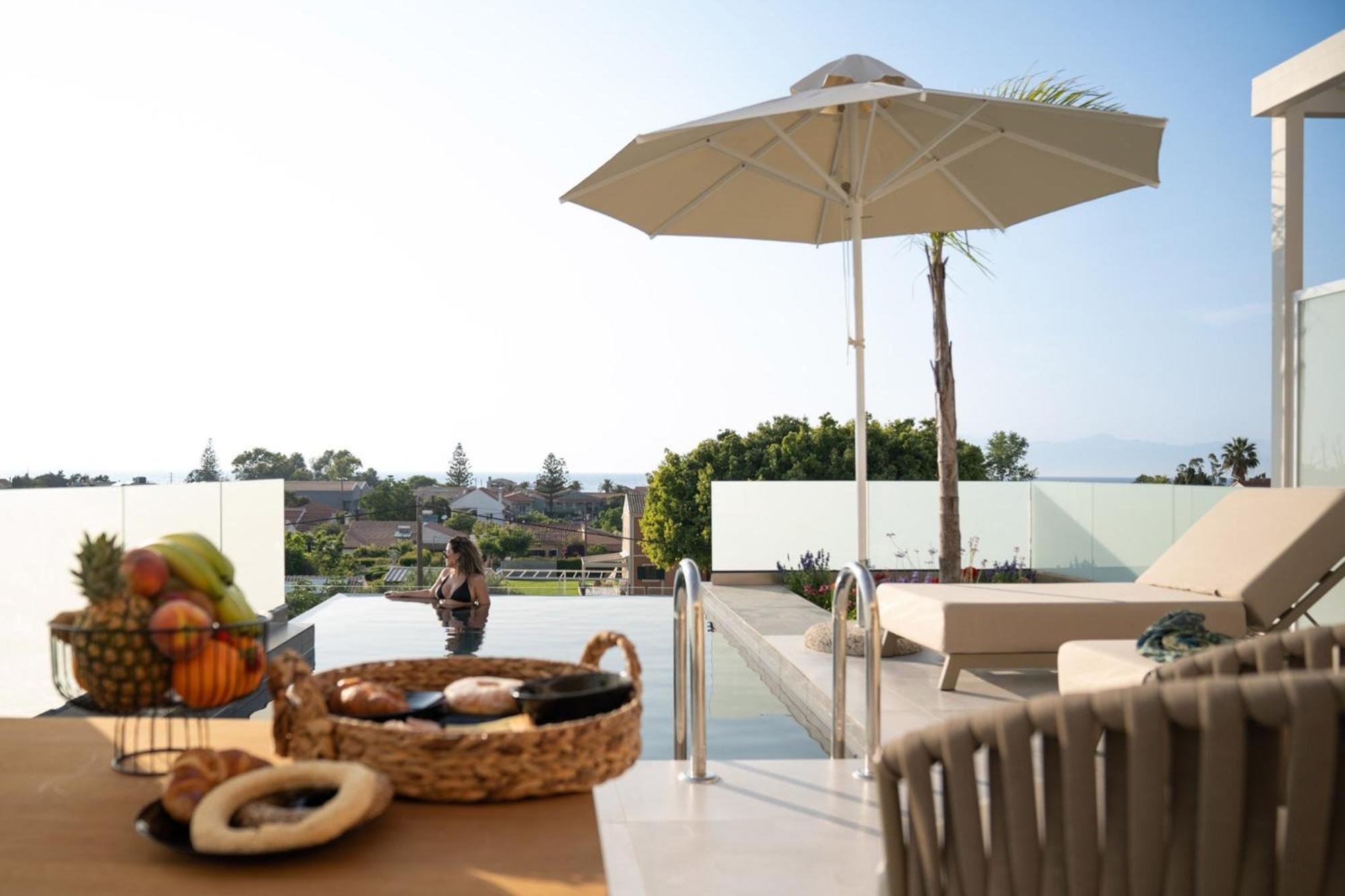 Thimios Suites Adults Only อาคาราวี ภายนอก รูปภาพ